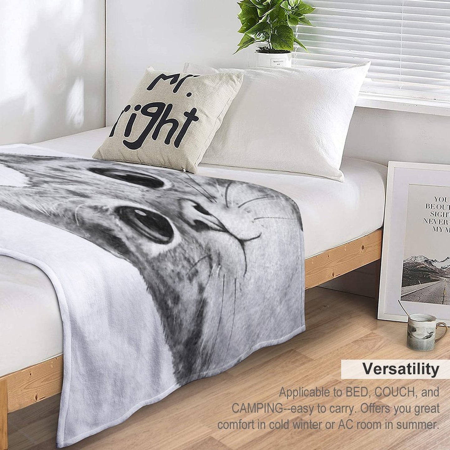 Sneaky Cat Machine-washable Throw Blanket
