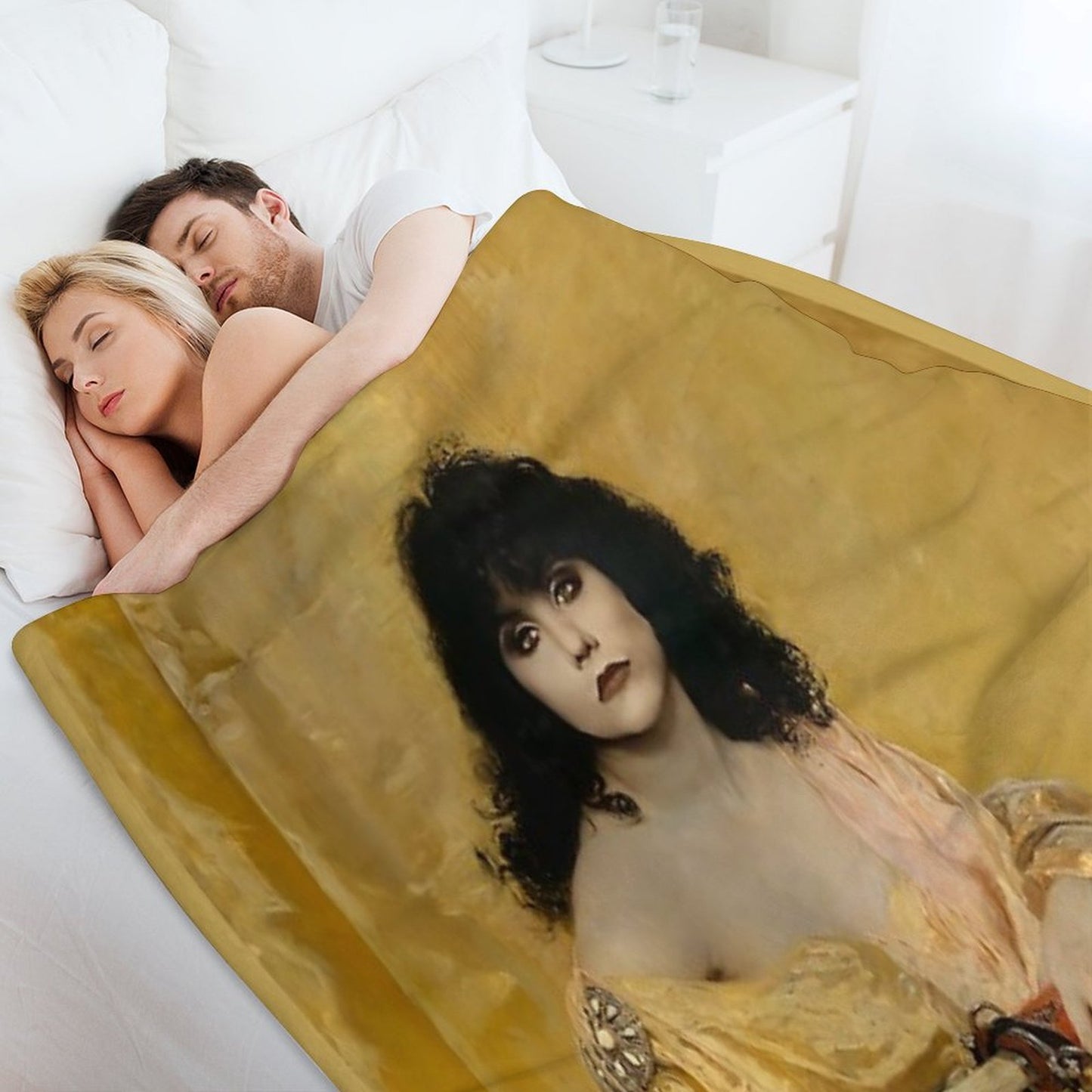 WWDITS Nadja HD Durable Throw Blanket