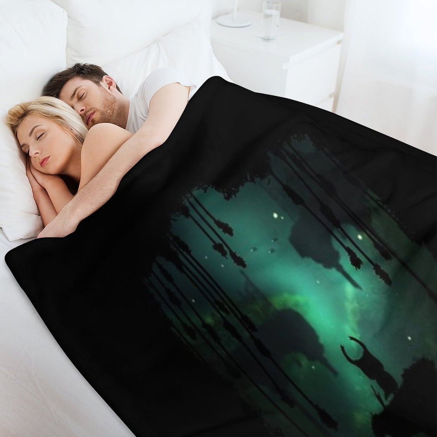 The Greenpath Machine-washable Throw Blanket
