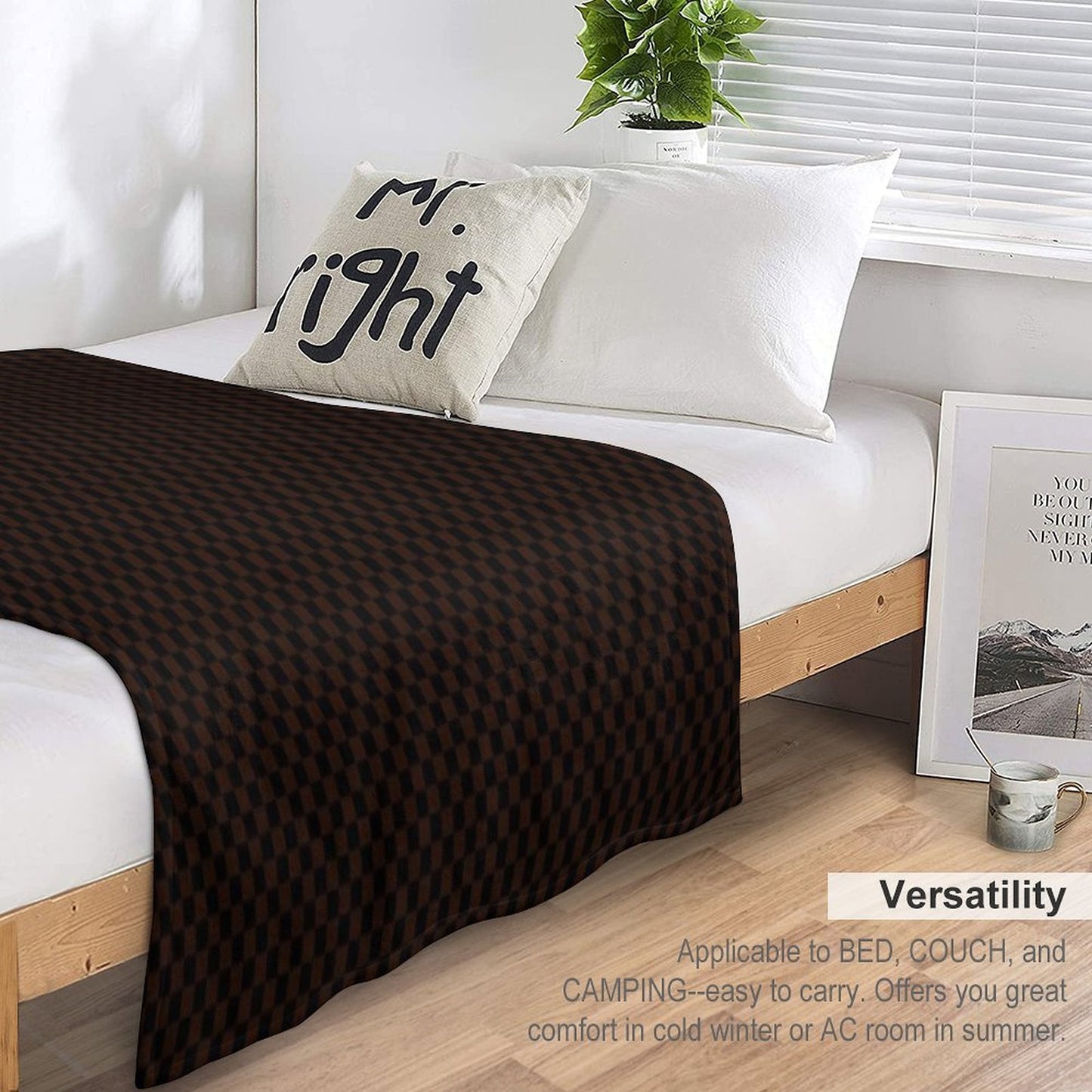 Checkers - Dark Brown And Black Pattern Mat Lightweight Throw Blanket