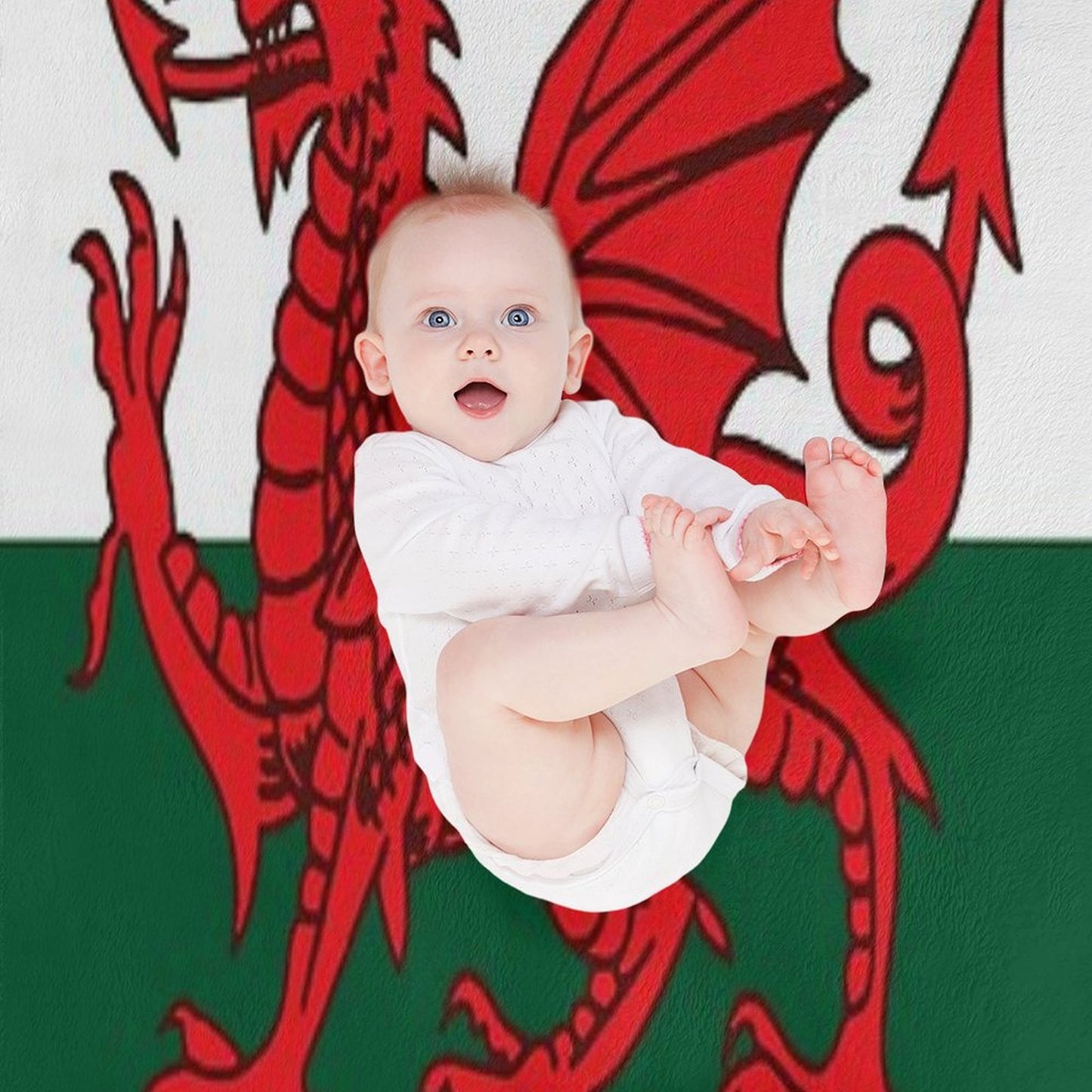 Y Ddraig Goch The Red Dragon Grunge Welsh Flag Travel-friendly Throw Blanket