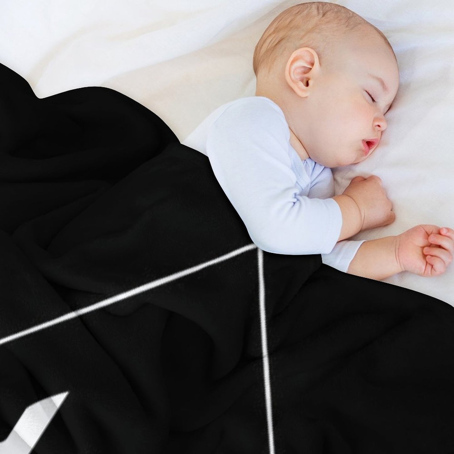 MM Logo Anti-pilling Throw Blanket