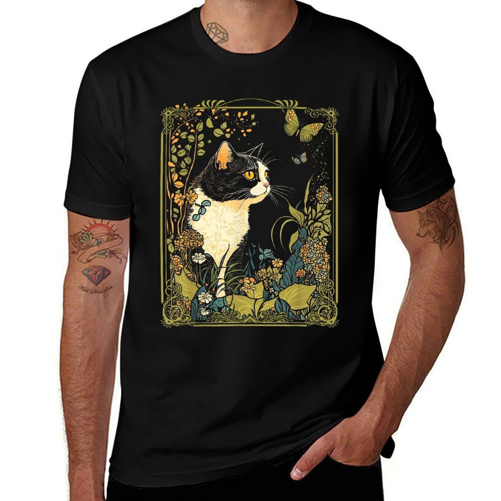 Cottagecore Aesthetic Cat Butterflies Flowers Garden Women Comfortable T-Shirt