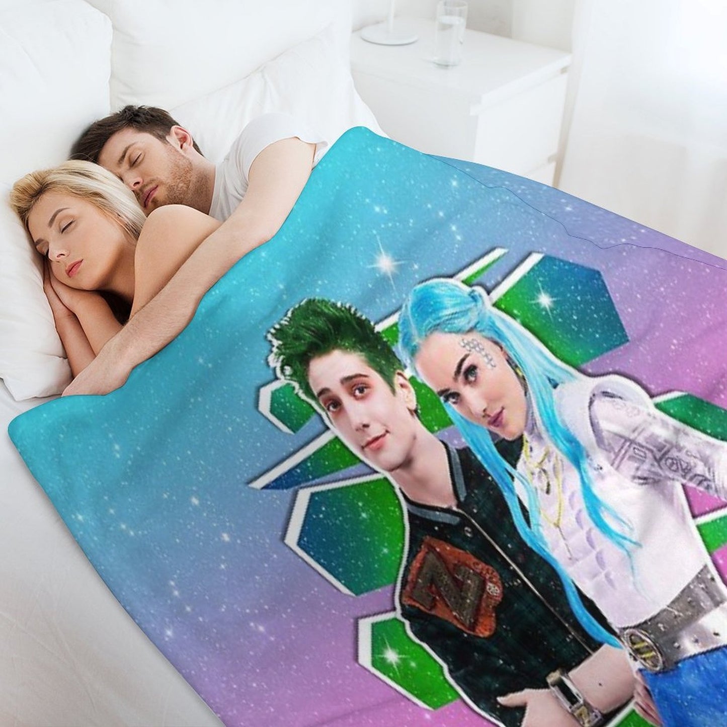 Zombies 3 - Milo And Meg - Zed And Addison - Galaxy Love Glitter Compact Throw Blanket