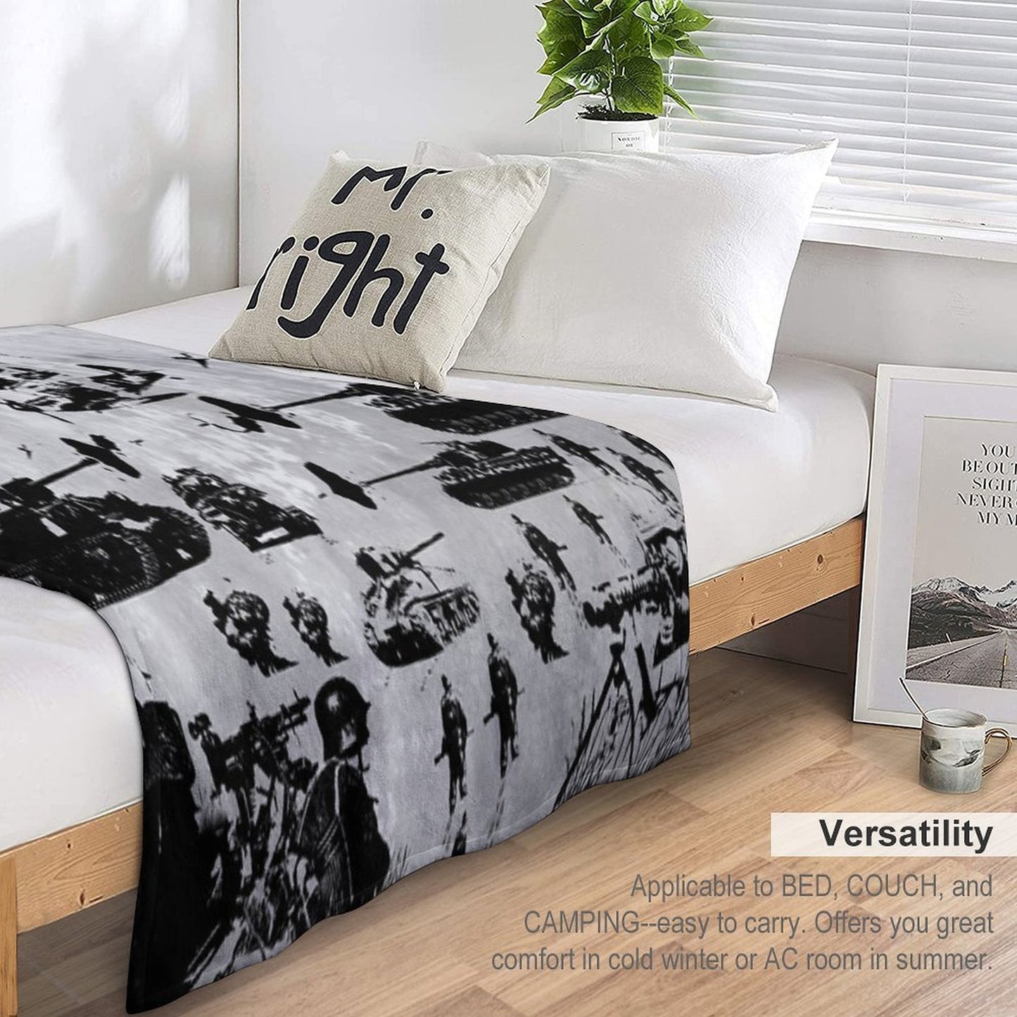1944 WORLD WAR 2 Lightweight Throw Blanket
