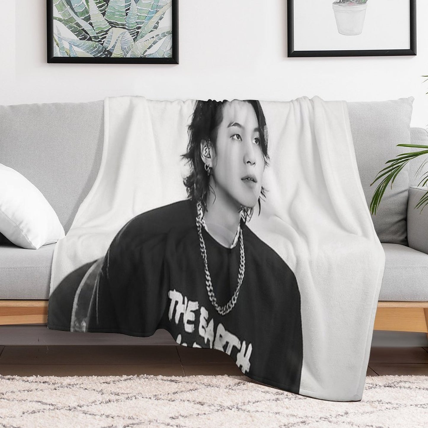 Yoongi Concert Durable Throw Blanket