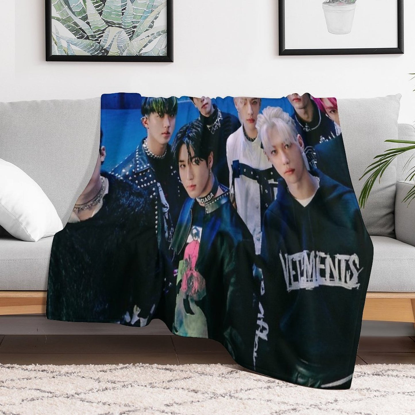 # Skz ☆ Durable Throw Blanket