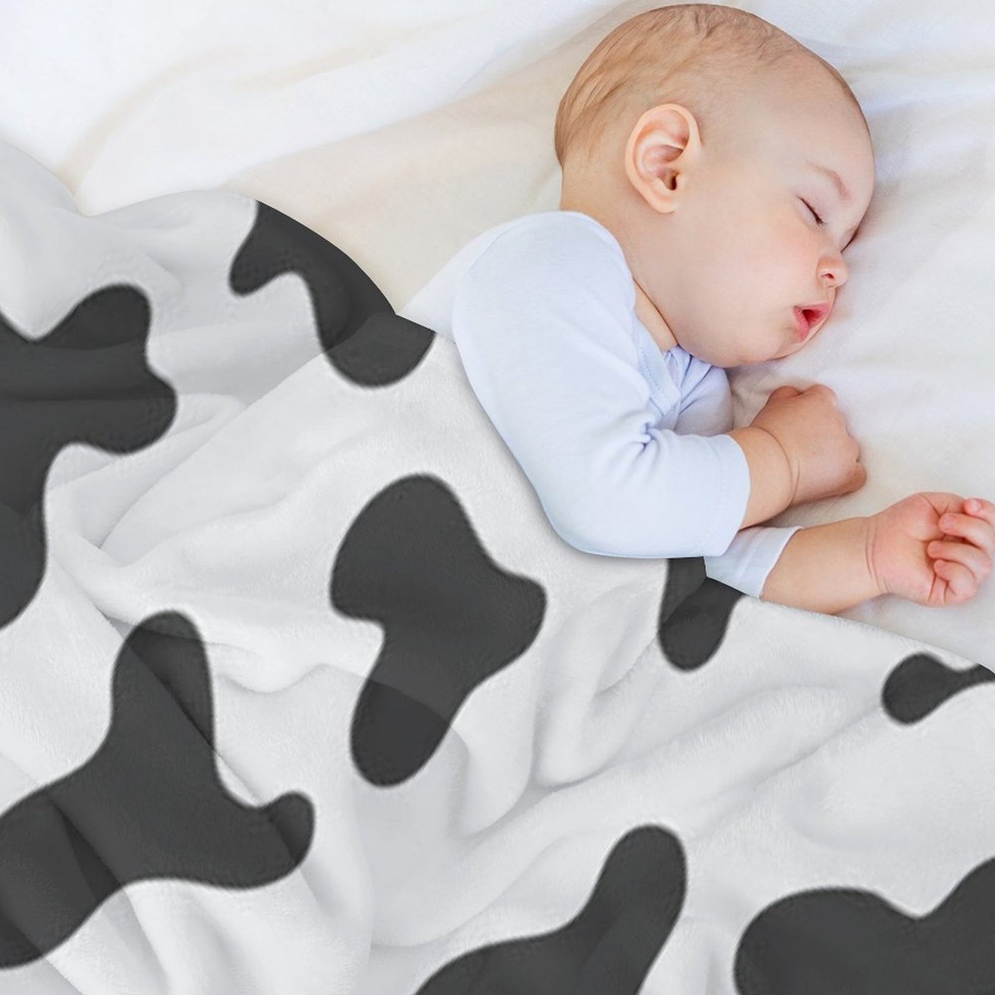 Kawaii Cow Pattern Lightweight Throw Blanket