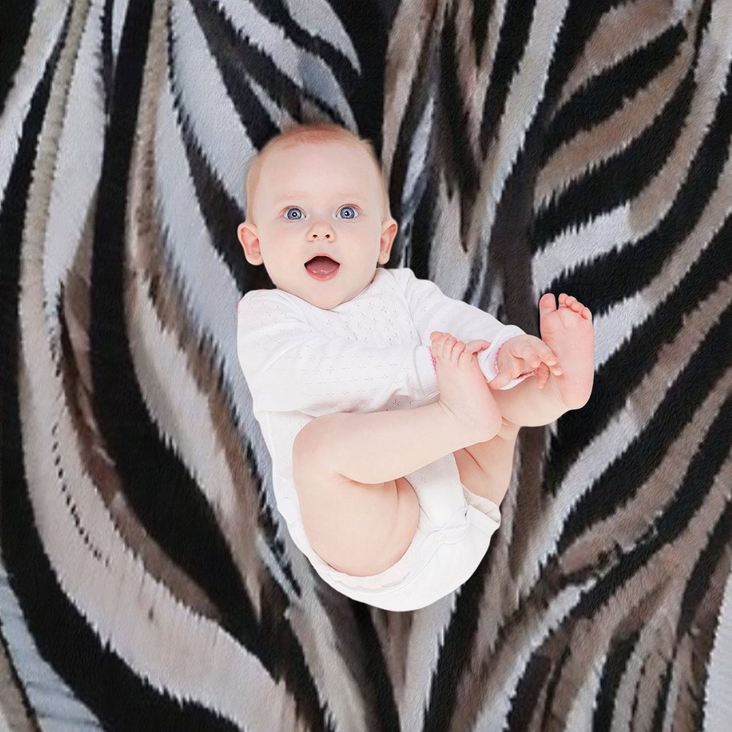 Pattern 5 Compact Throw Blanket