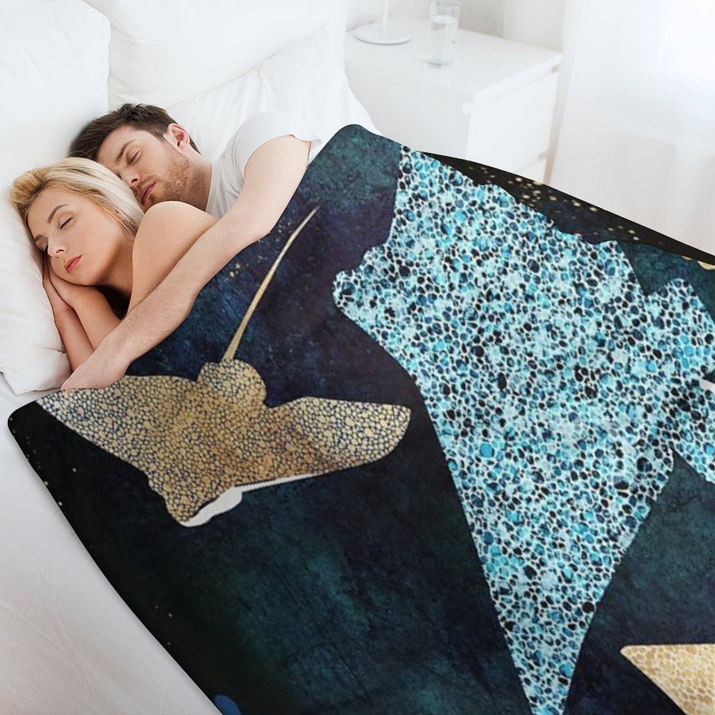 Metallic Stingray II All-season Throw Blanket