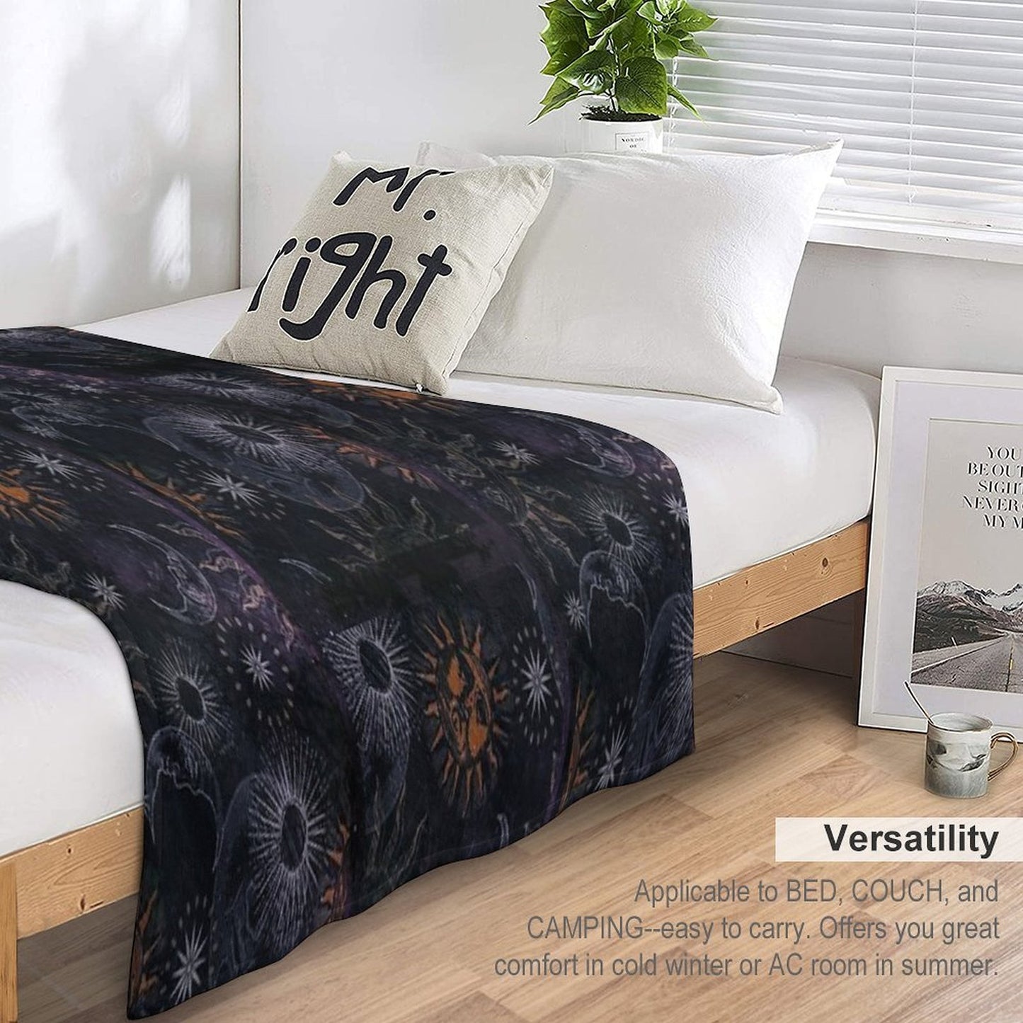 Celestial Whimsigoth 90's Print Lightweight Throw Blanket