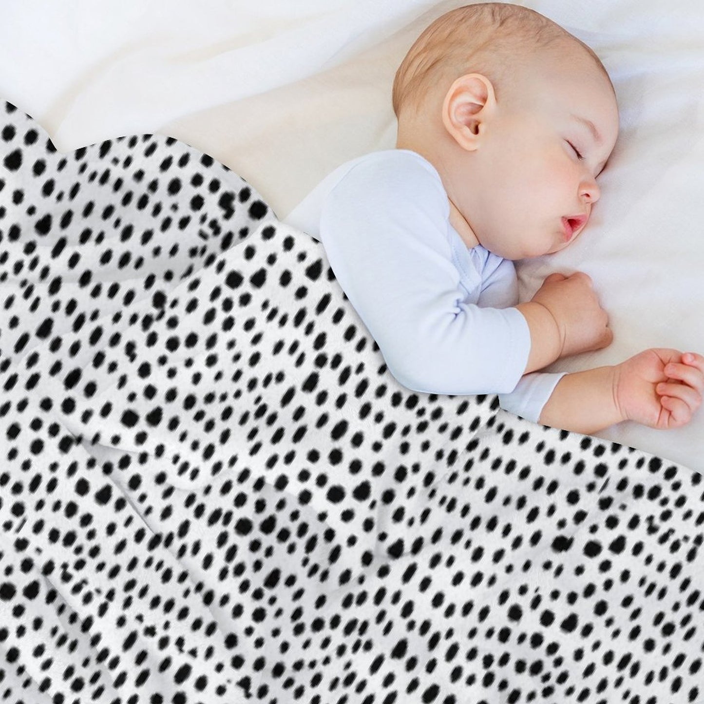 Modern Black And White Hand Drawn Polka Dots Durable Throw Blanket