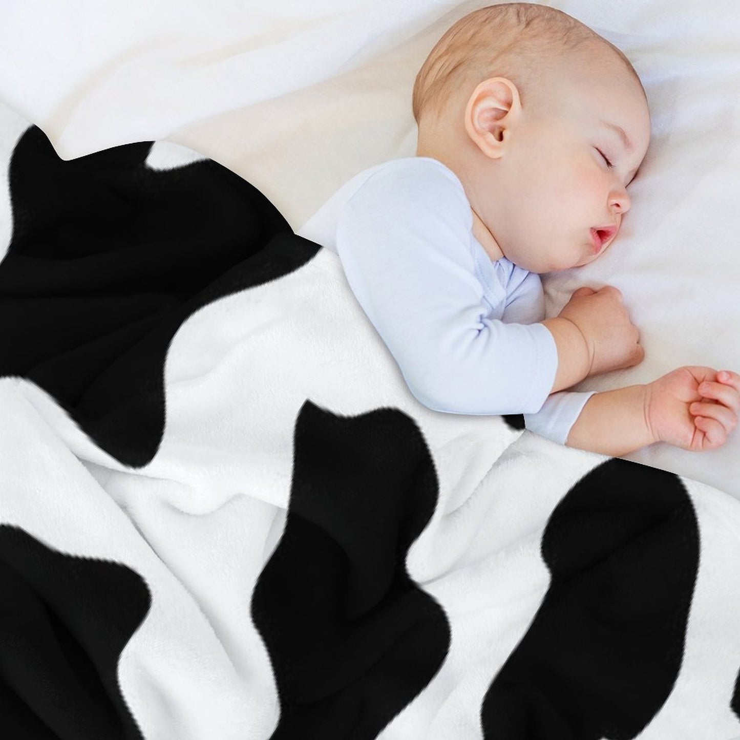 1980s Black White Ranch Farm Barn Animal Dairy Cow Print Velvety-soft Throw Blanket