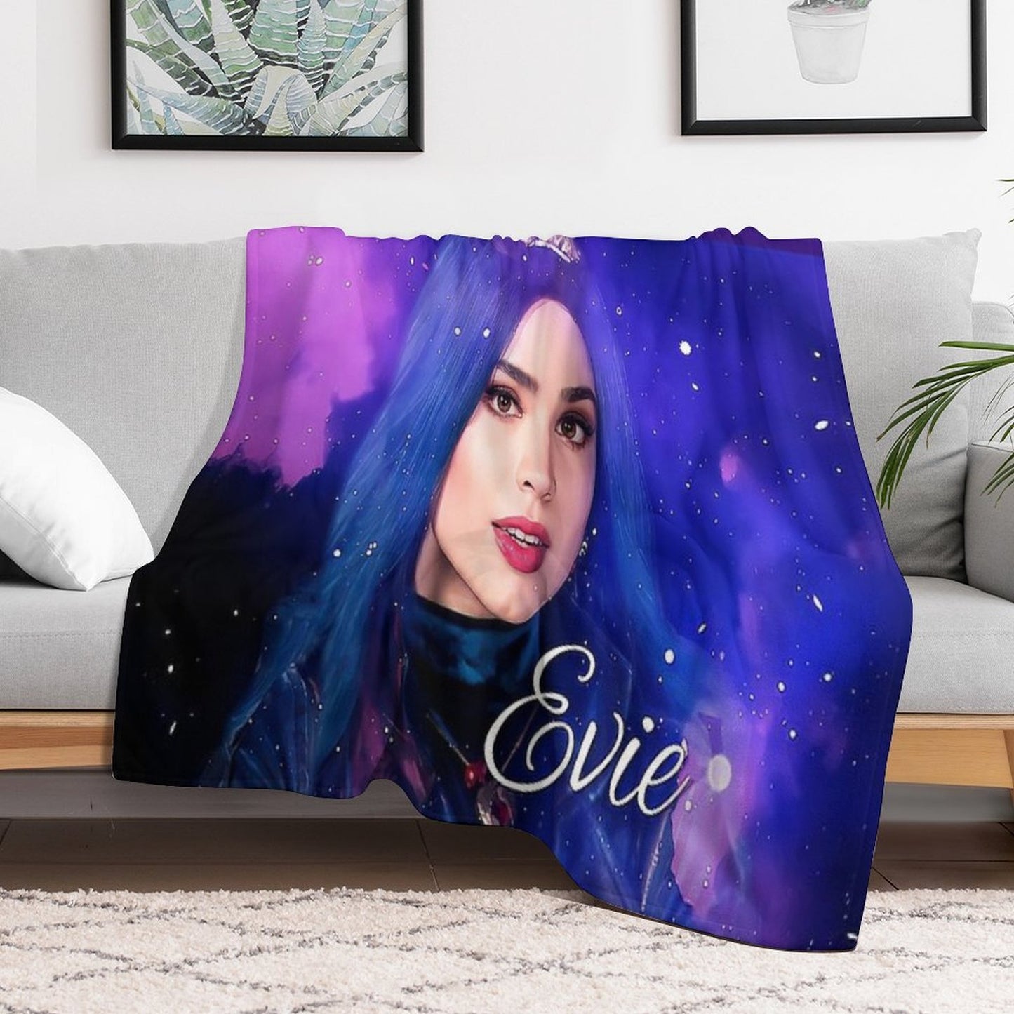Evie Blue Princess - Descendants 3 Machine-washable Throw Blanket