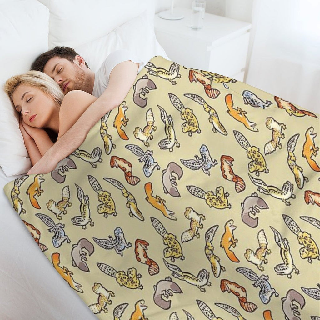 Chub Gecko Babies Wrinkle-free Throw Blanket