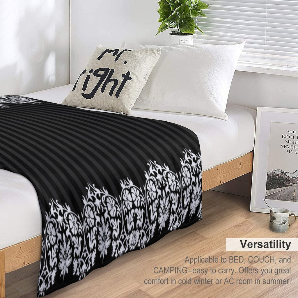 Black And White Damask Pattern Compact Throw Blanket