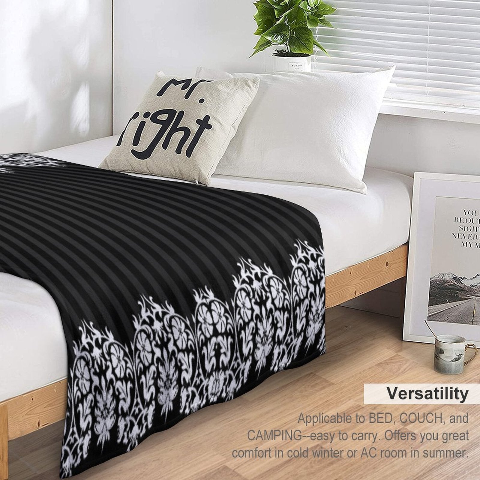 Black And White Damask Pattern Compact Throw Blanket