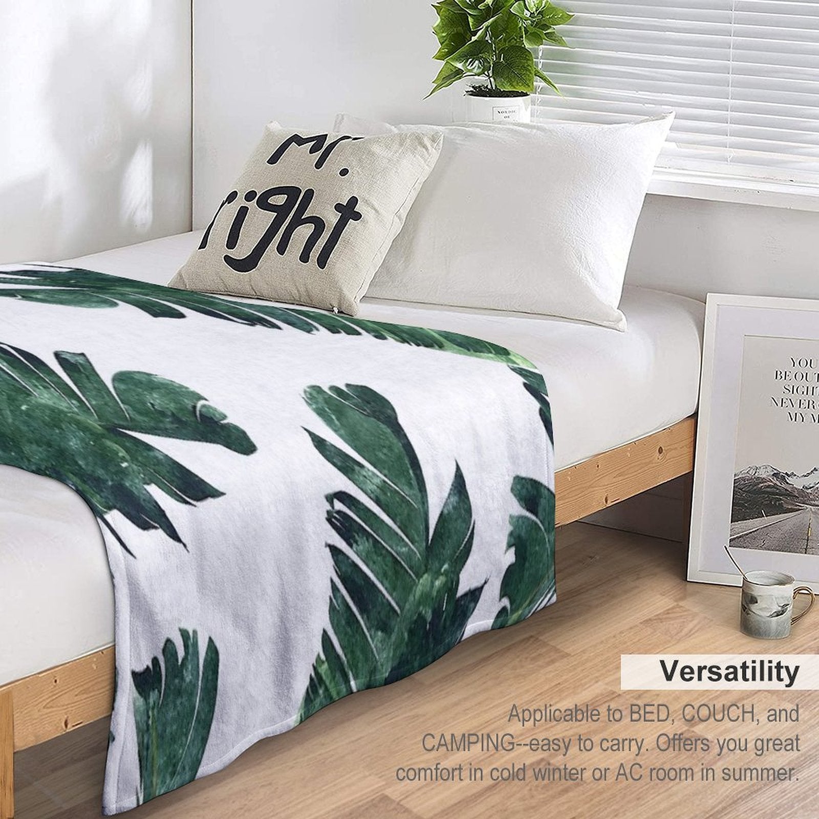 Banana Leaves Watercolor Painting, Tropical Botanical Jungle Nature Minimal Vibrant Modern Bohemian Illustration Shrink-resistant Throw Blanket