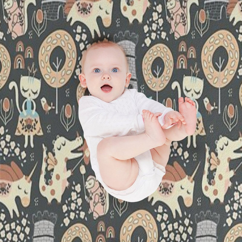 Animal Kingdom Lightweight Throw Blanket
