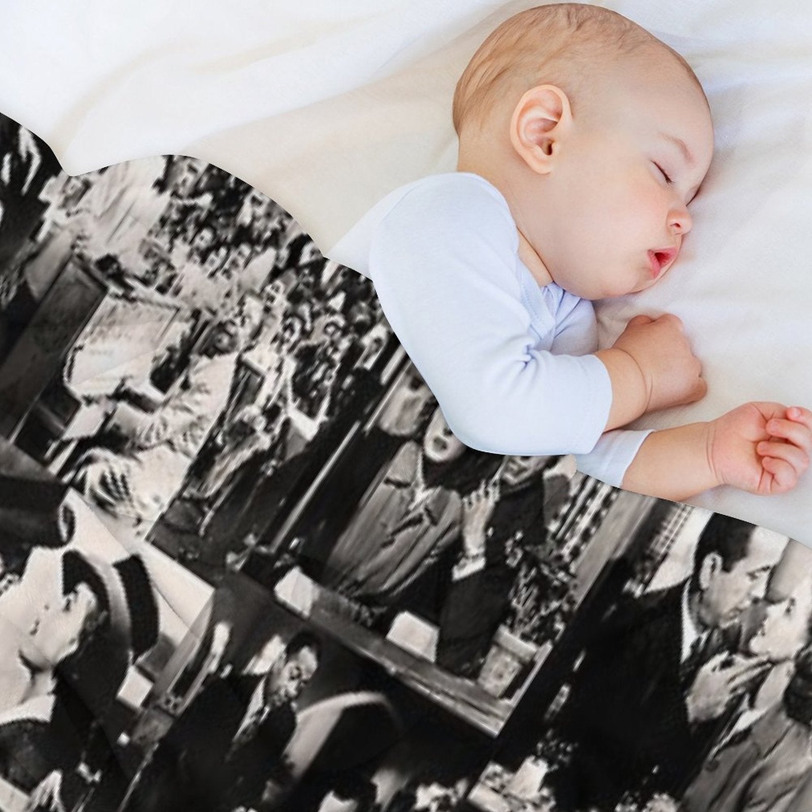 Casablanca Anti-pilling Throw Blanket