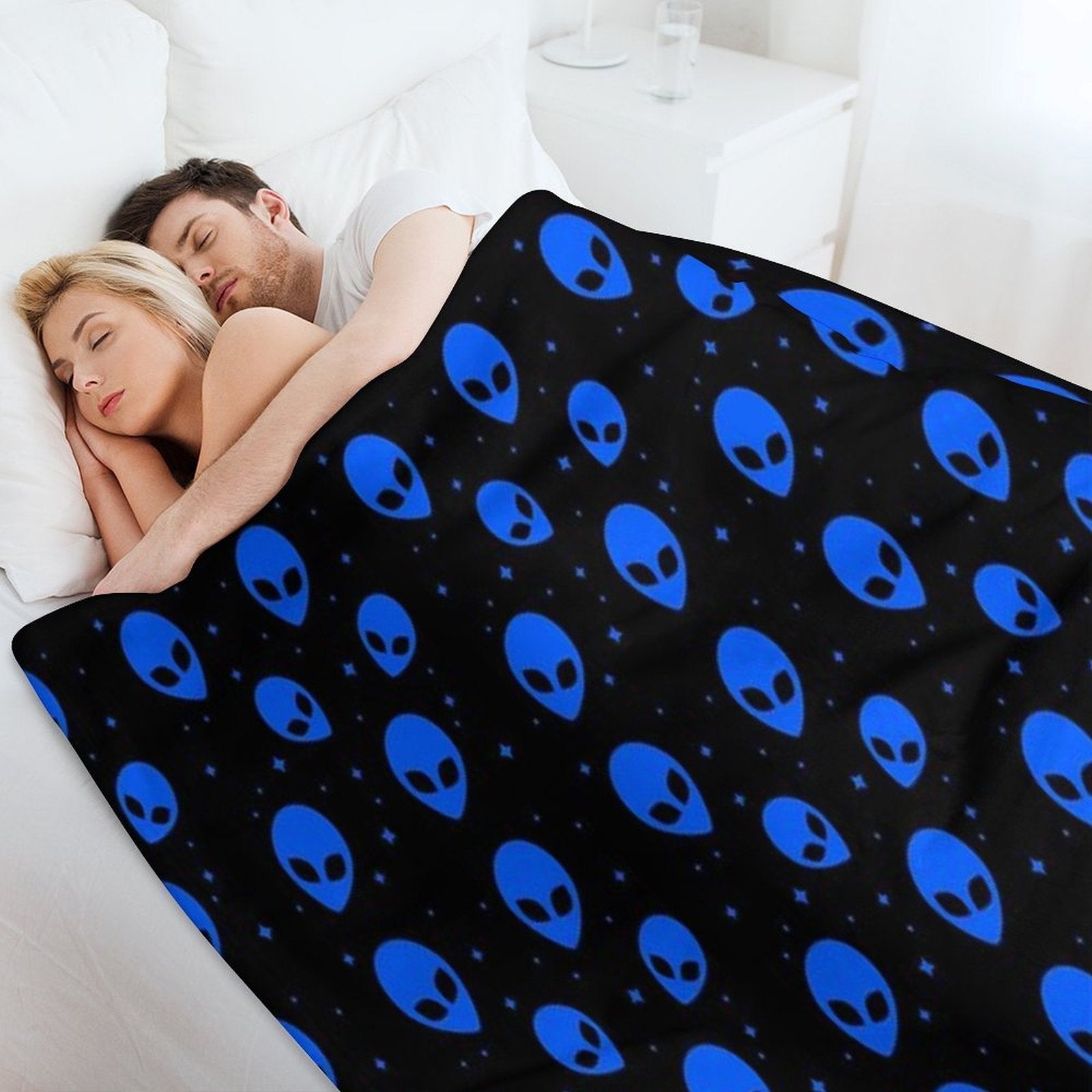 Blue And Black Alien Pattern Durable Throw Blanket