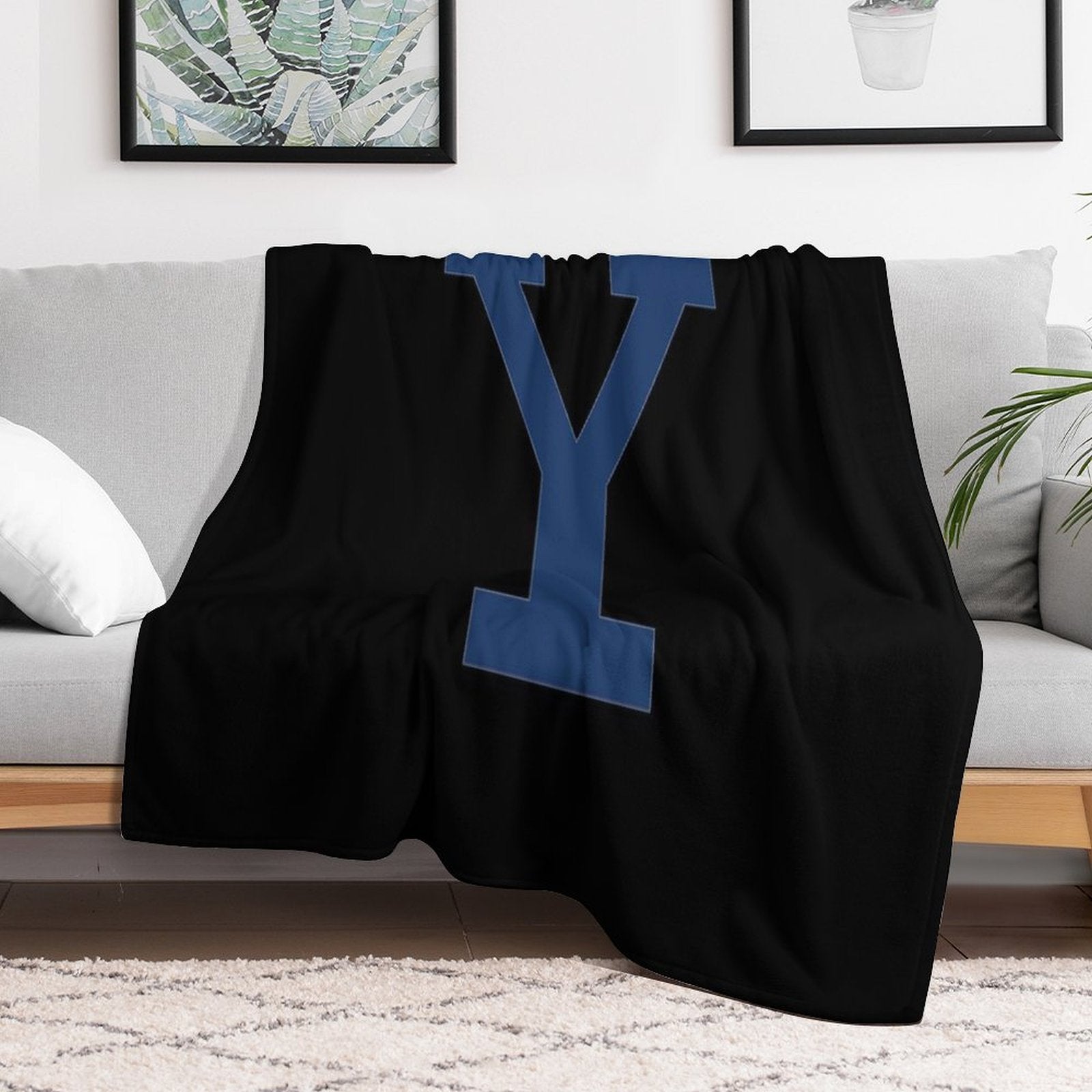 The Yale Iconic Shrink-resistant Throw Blanket