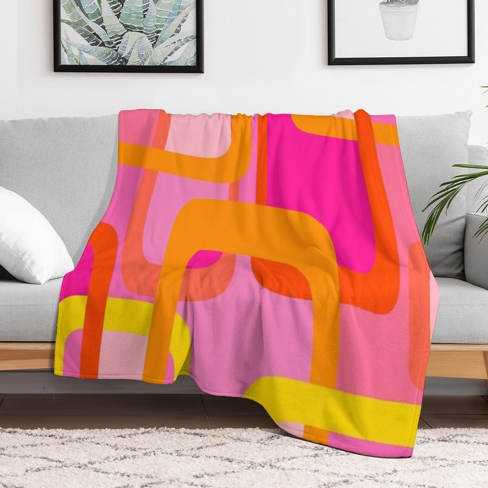Iconic Mid Century Modern Pattern in Pink And Orange Plush Throw Blanket