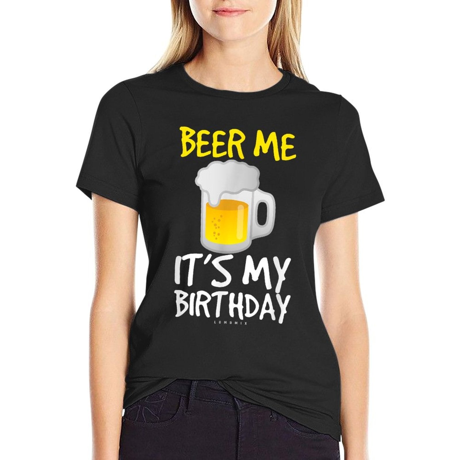 Beer Me Its My Birthday. Funny Drinking Beer  Trendy Pattern T-Shirt