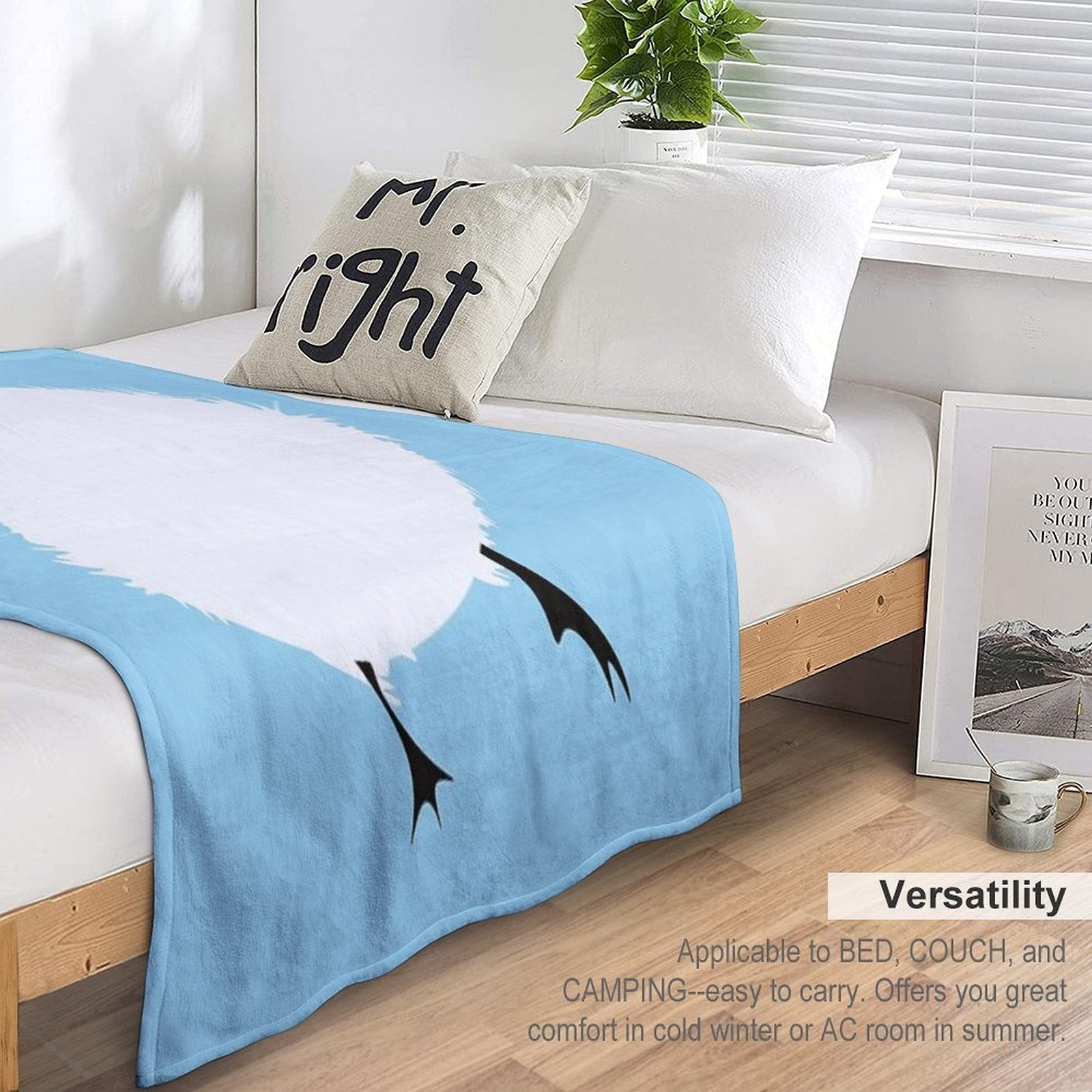 Chubby Round Bird - Shima Enaga Travel-friendly Throw Blanket