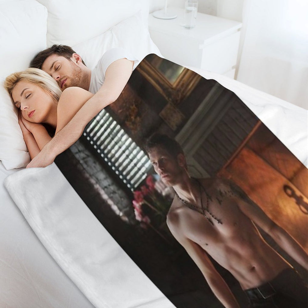 Klaus Mikaelson Travel-friendly Throw Blanket