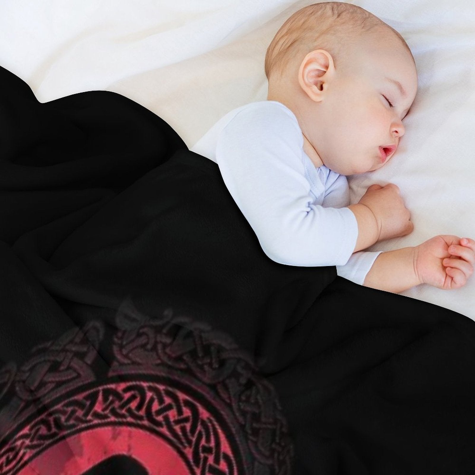 EDDA Plush Throw Blanket