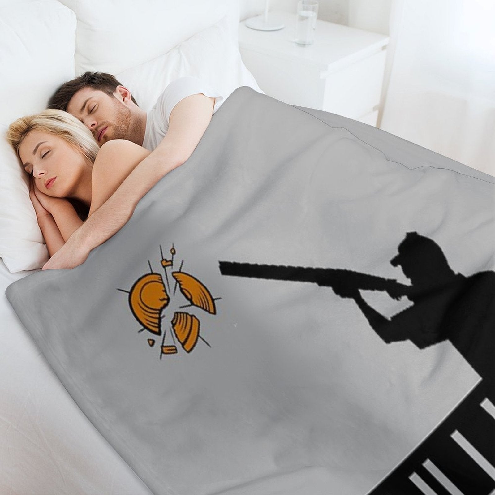 Skeet Clay Shooting Pigeon Trap Bird Hunters PULL! Shrink-resistant Throw Blanket
