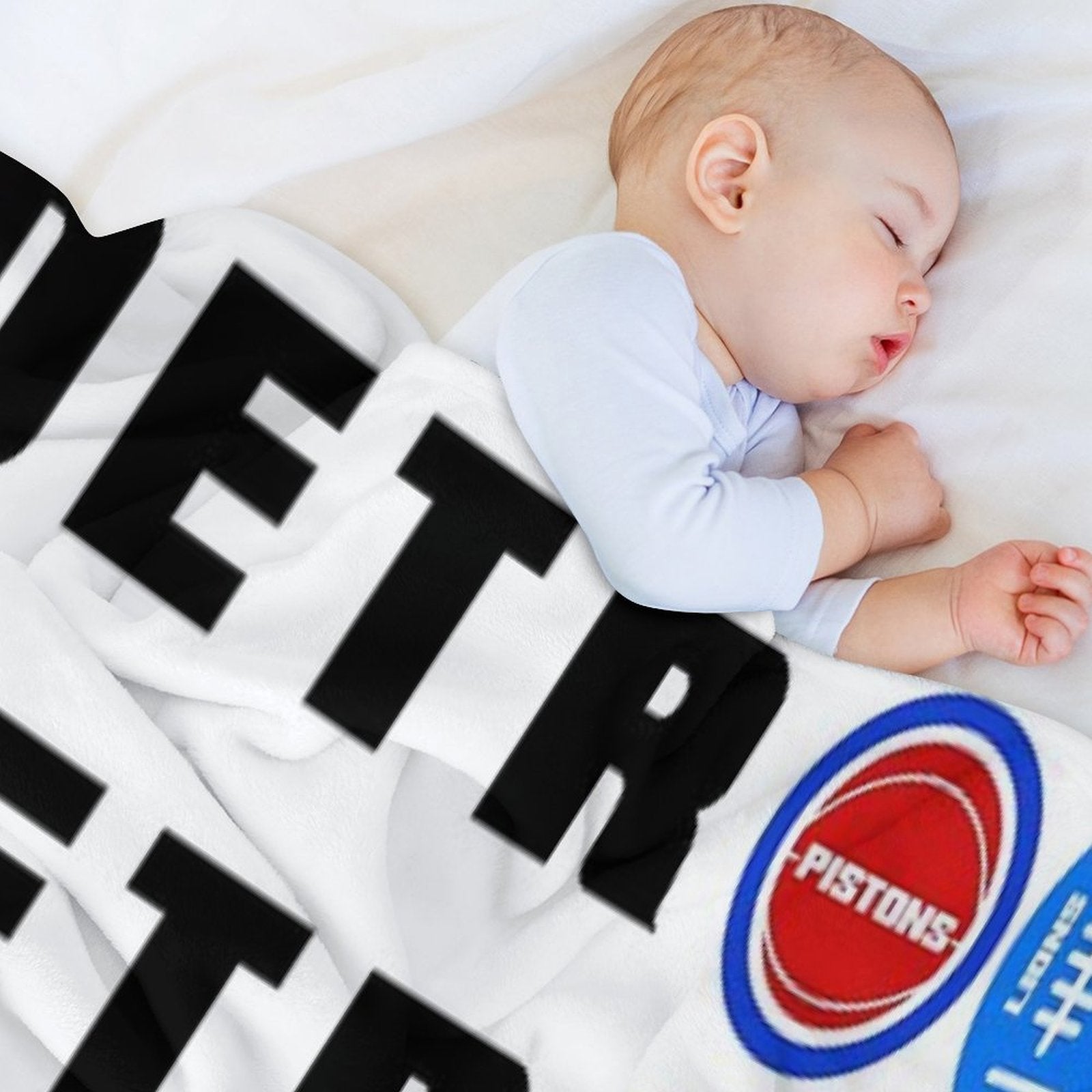 Detroit Sports Travel-friendly Throw Blanket