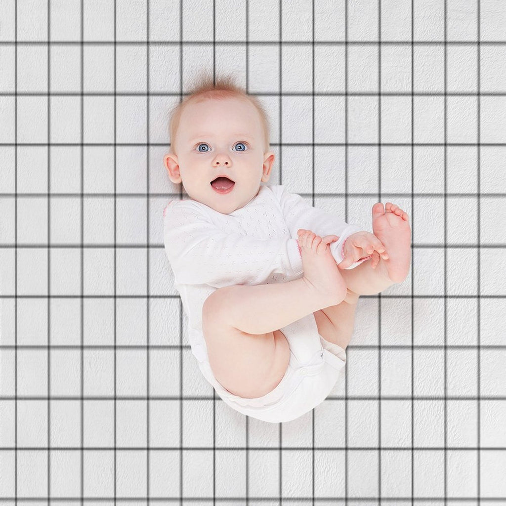 Black Grid Wrinkle-free Throw Blanket