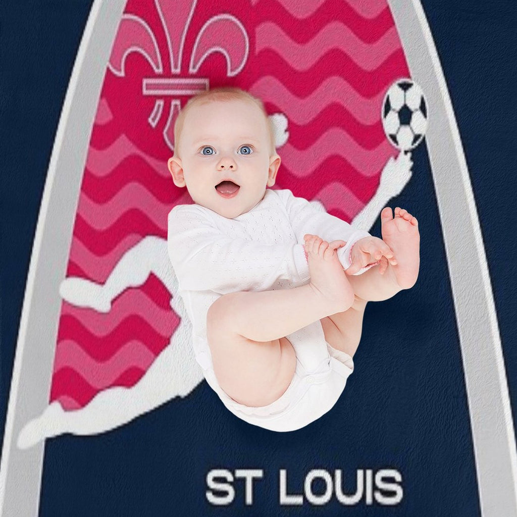 STL Soccer Dive Shrink-resistant Throw Blanket