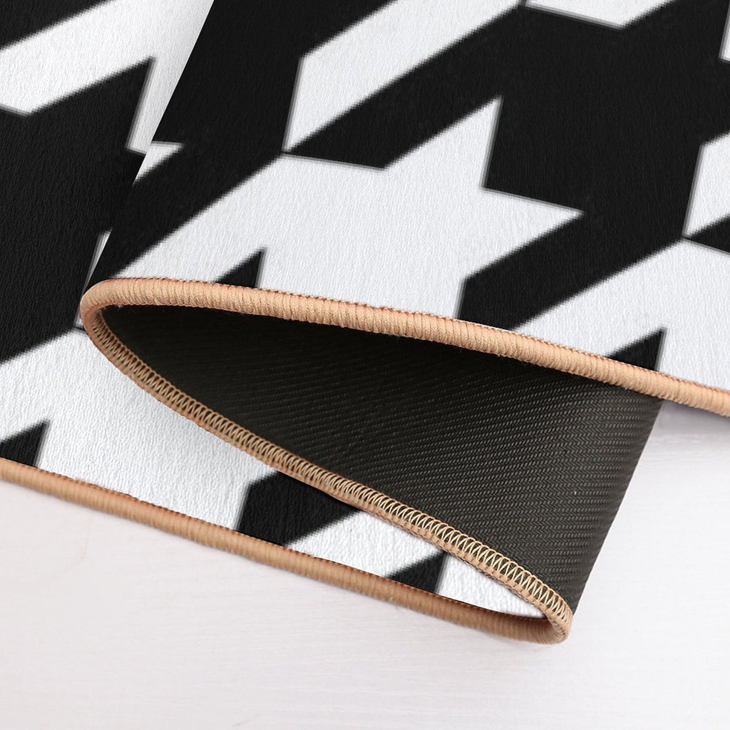 Preppy 1980s Geometric Pattern Trendy Black And White Houndstooth  Multi-Purpose Bath Mat