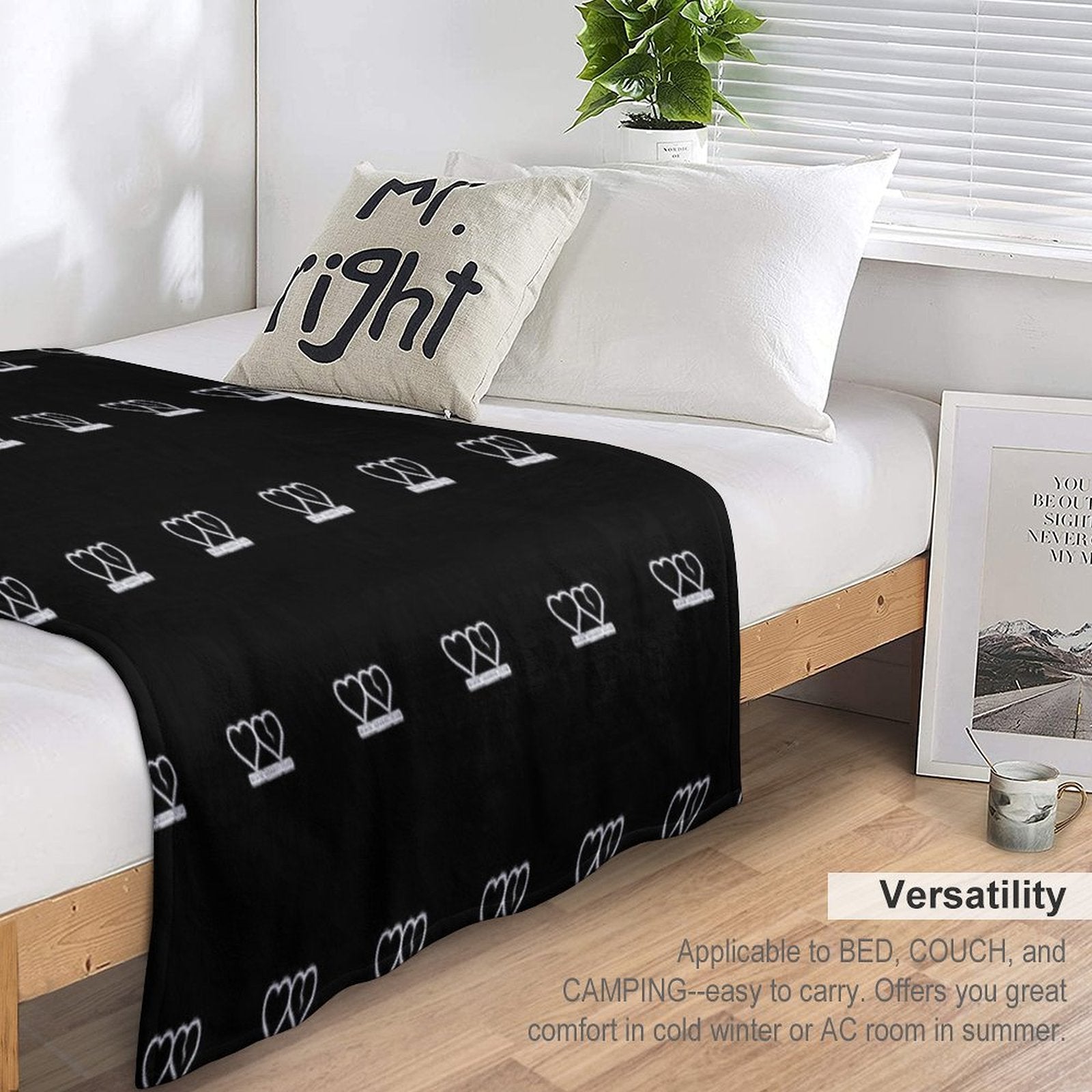 Black Hearts Club Yungblud Design Easy Care Throw Blanket