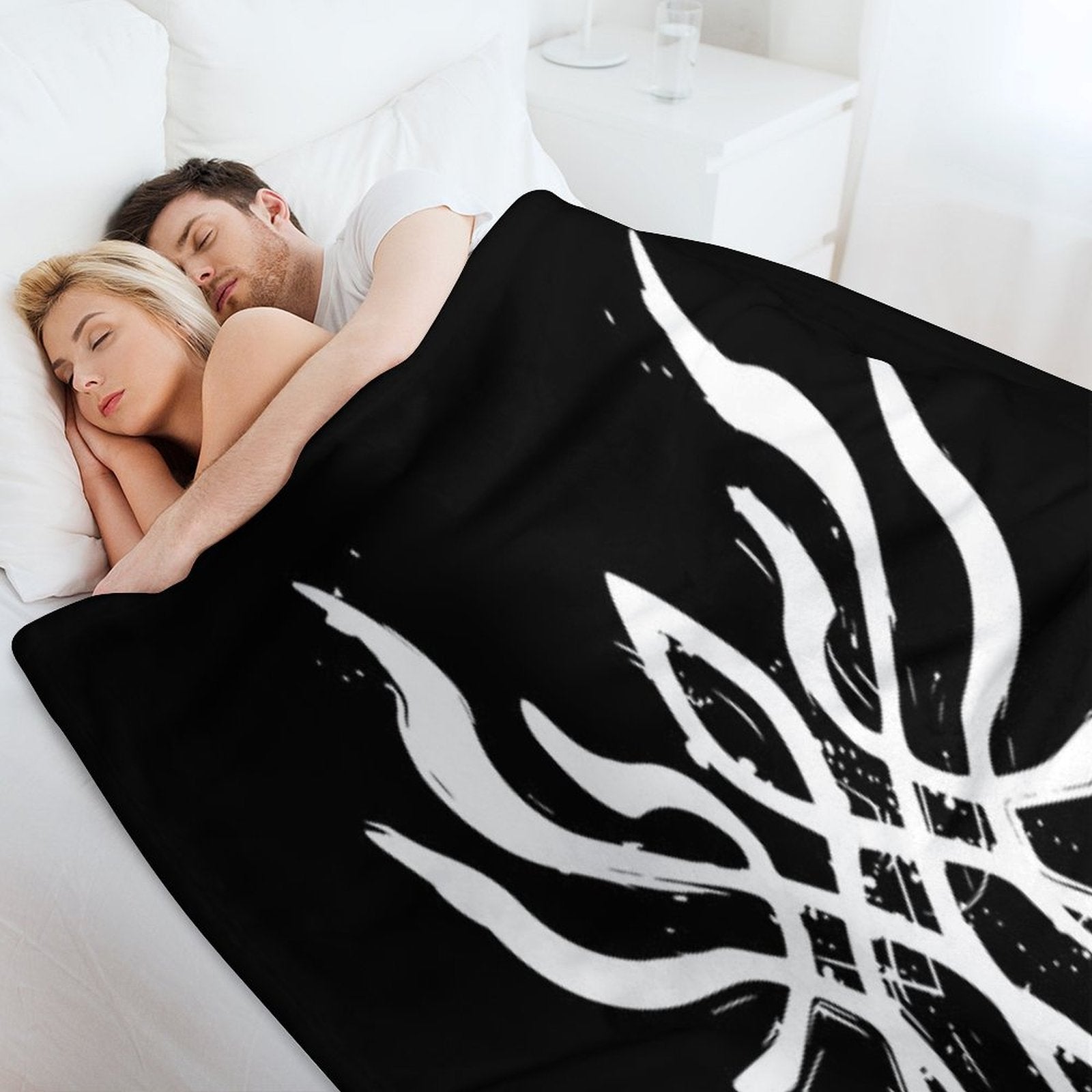 Fire Emblem™ Three Houses - Byleth Crest of Flames (Blazing Version) [White] Quick-dry Throw Blanket