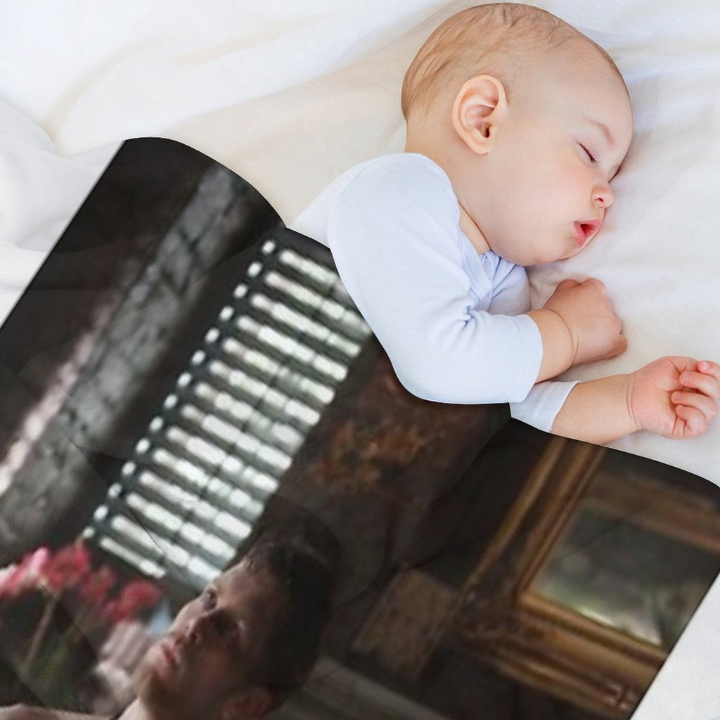 Klaus Mikaelson Travel-friendly Throw Blanket