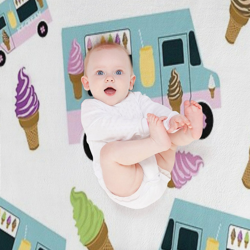 Retro Ice Cream Truck Pattern Sustainable Throw Blanket