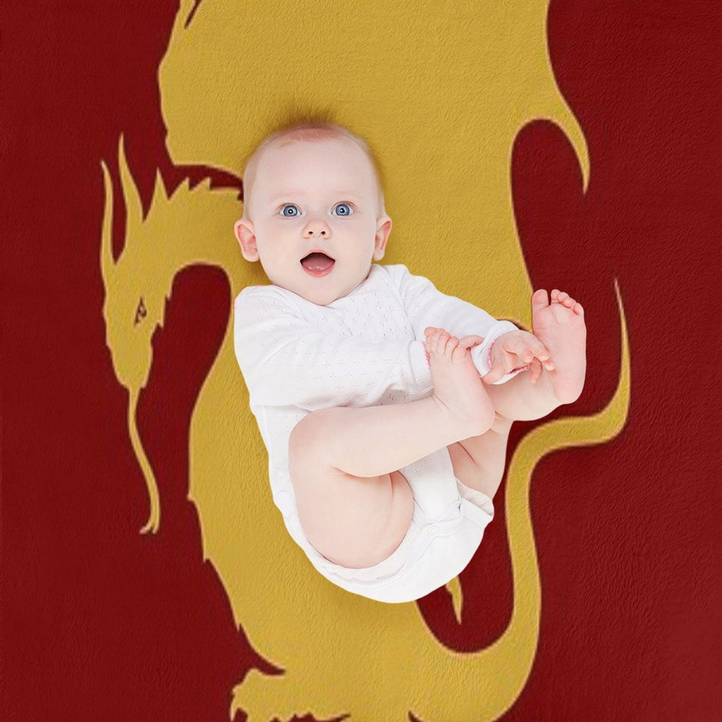 Arthur's Dragon Wrinkle-free Throw Blanket