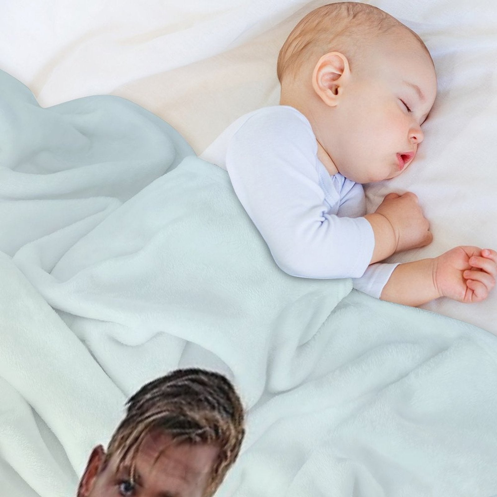 Chris Hemsworth Compact Throw Blanket