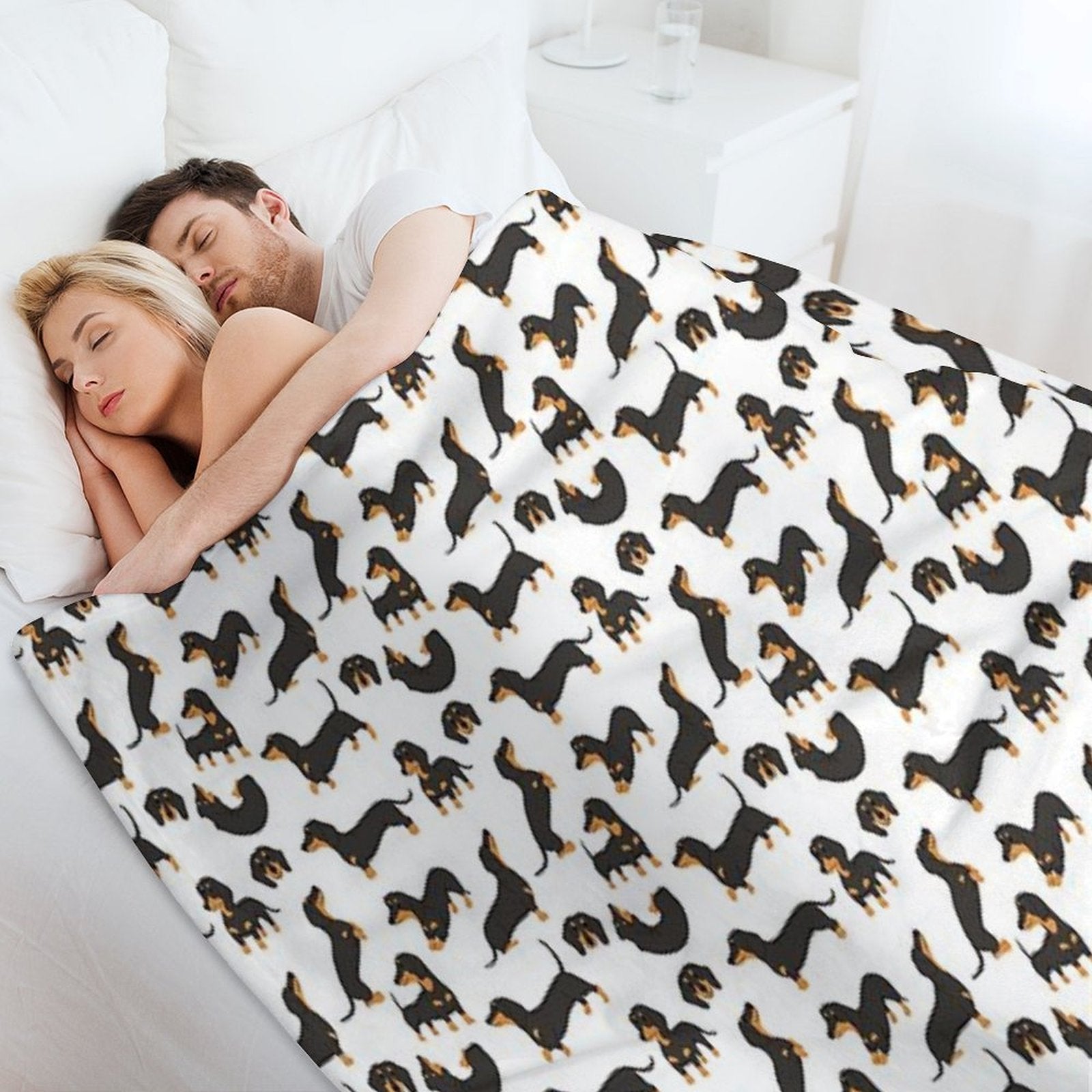 Cute Dachshund Dogs Durable Throw Blanket