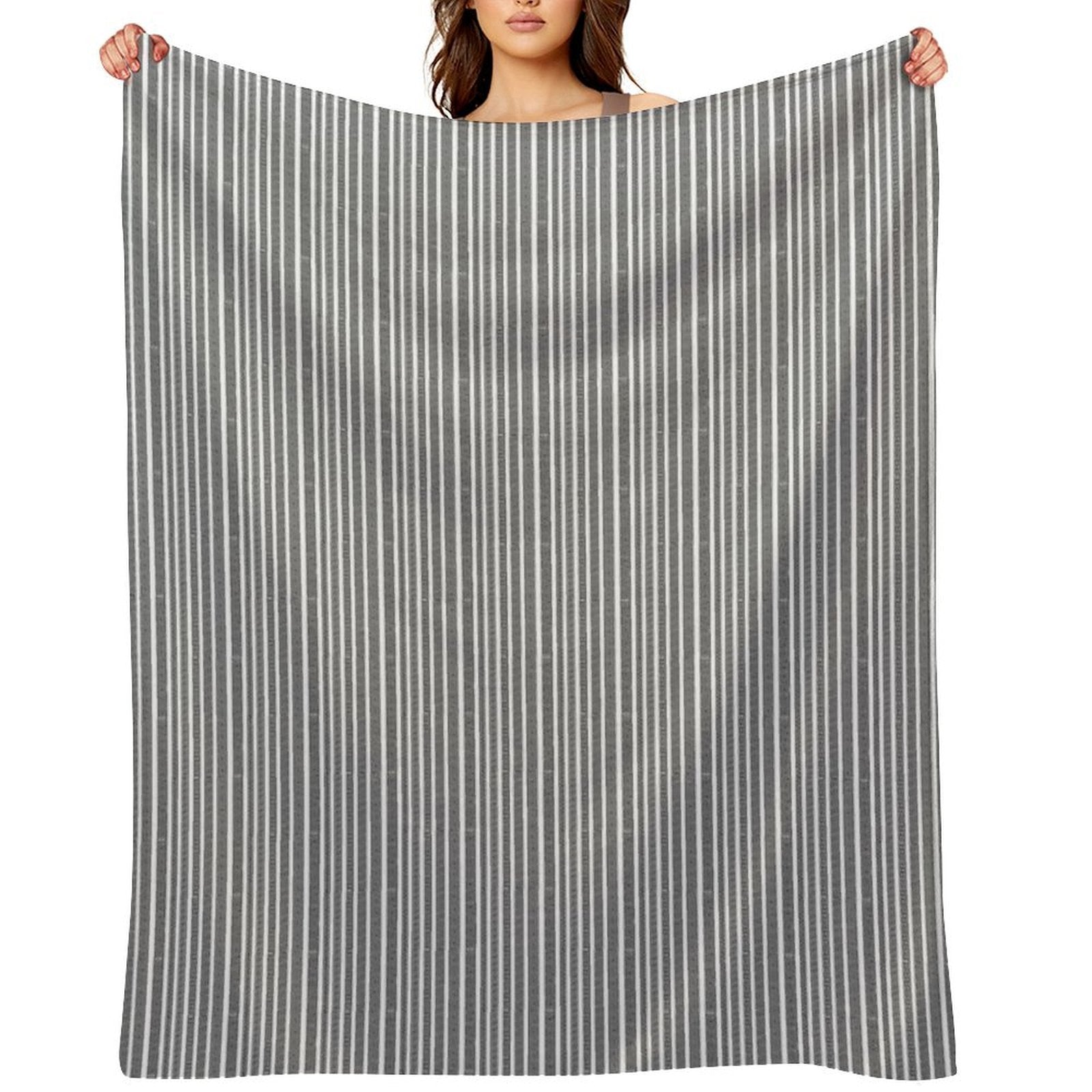Traingle Pattern Machine-washable Throw Blanket