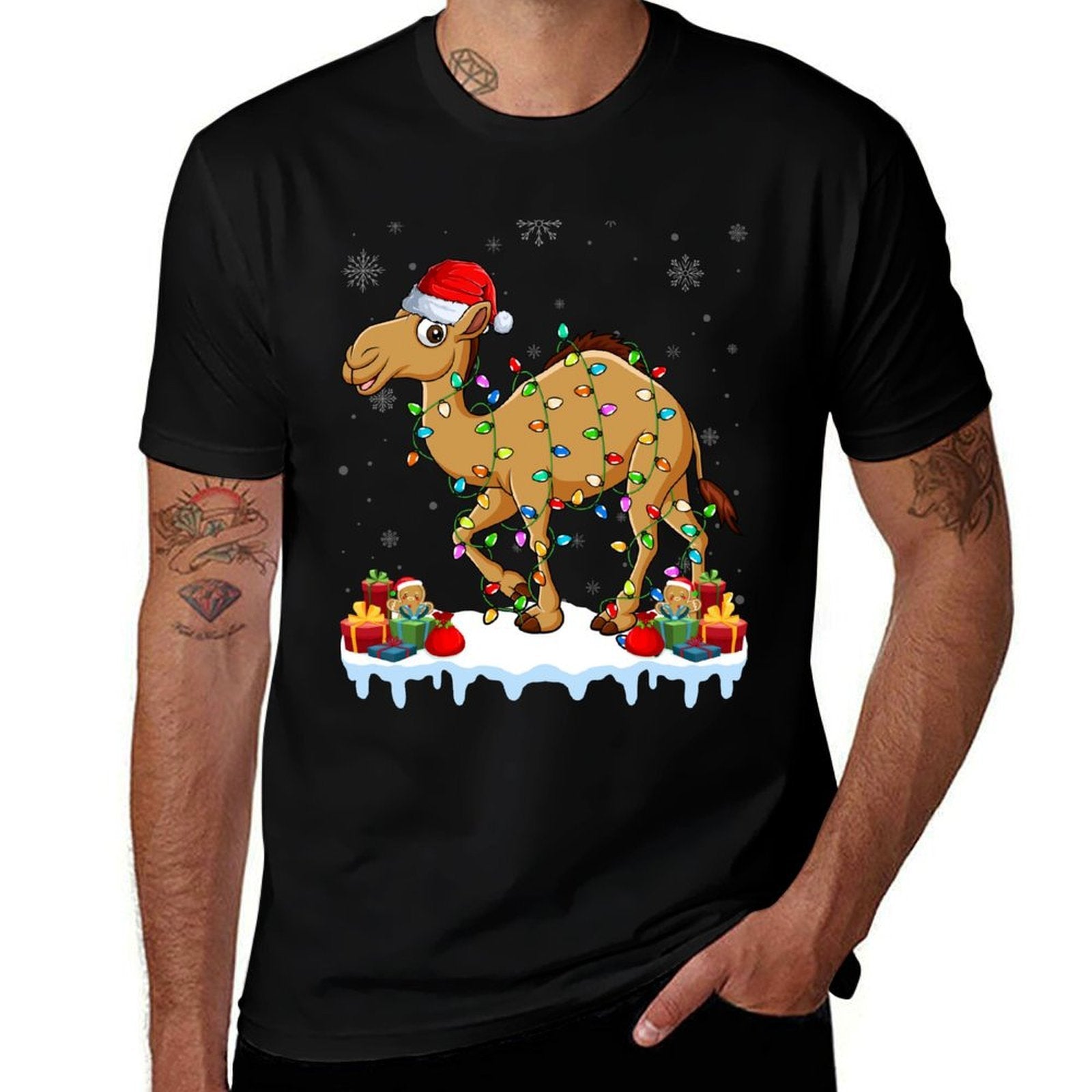 Camel Wearing Xmas Lights Santa Hat Camel Christmas  Slim-fit Cut T-Shirt