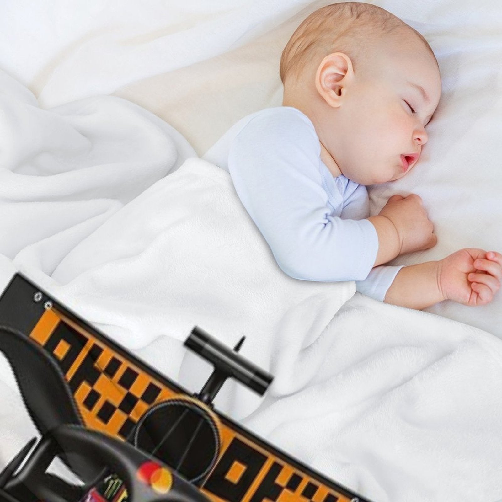 Oscar Piastri 2025 Formula 1 McLaren Racing Car Quick-dry Throw Blanket