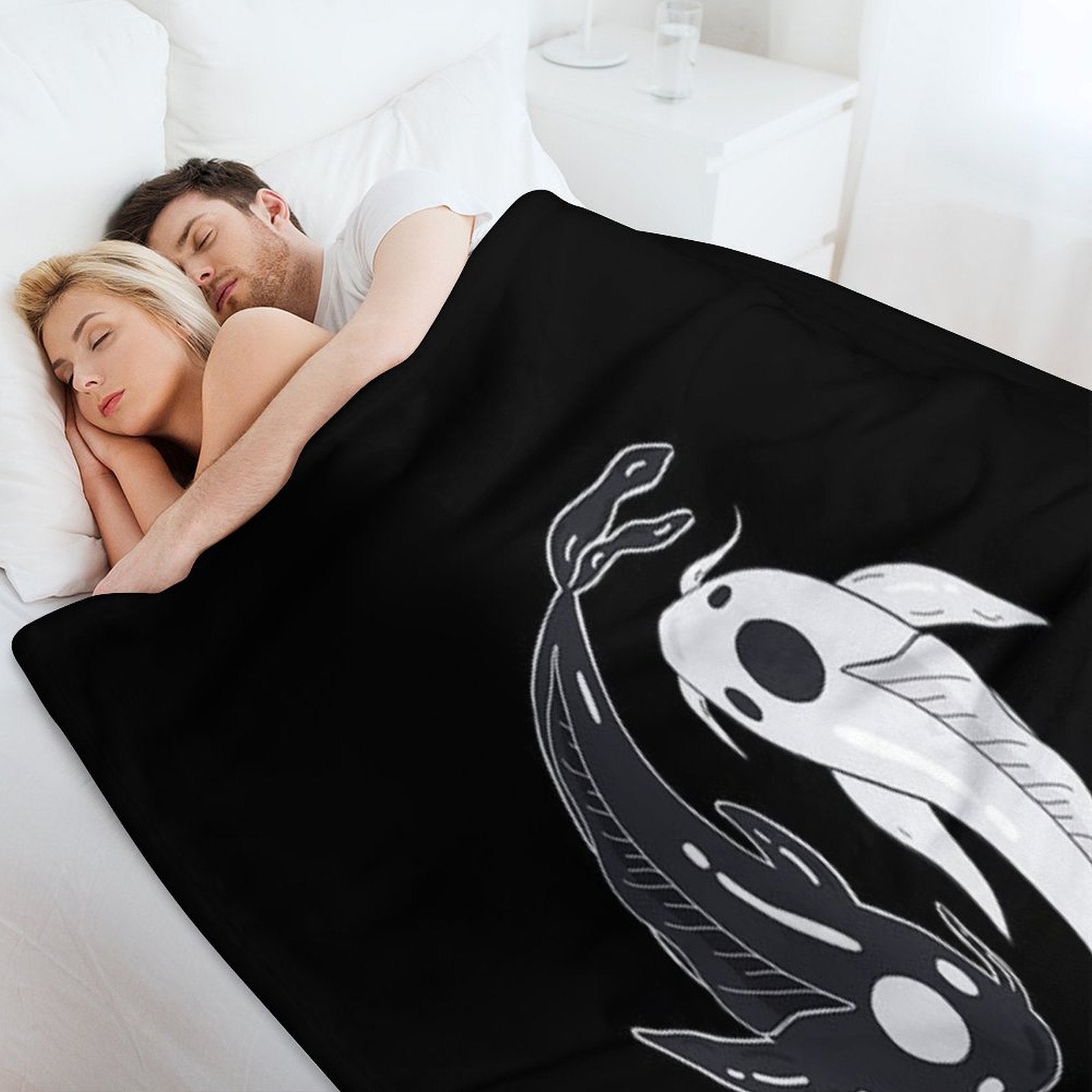 Tui And La Compact Throw Blanket