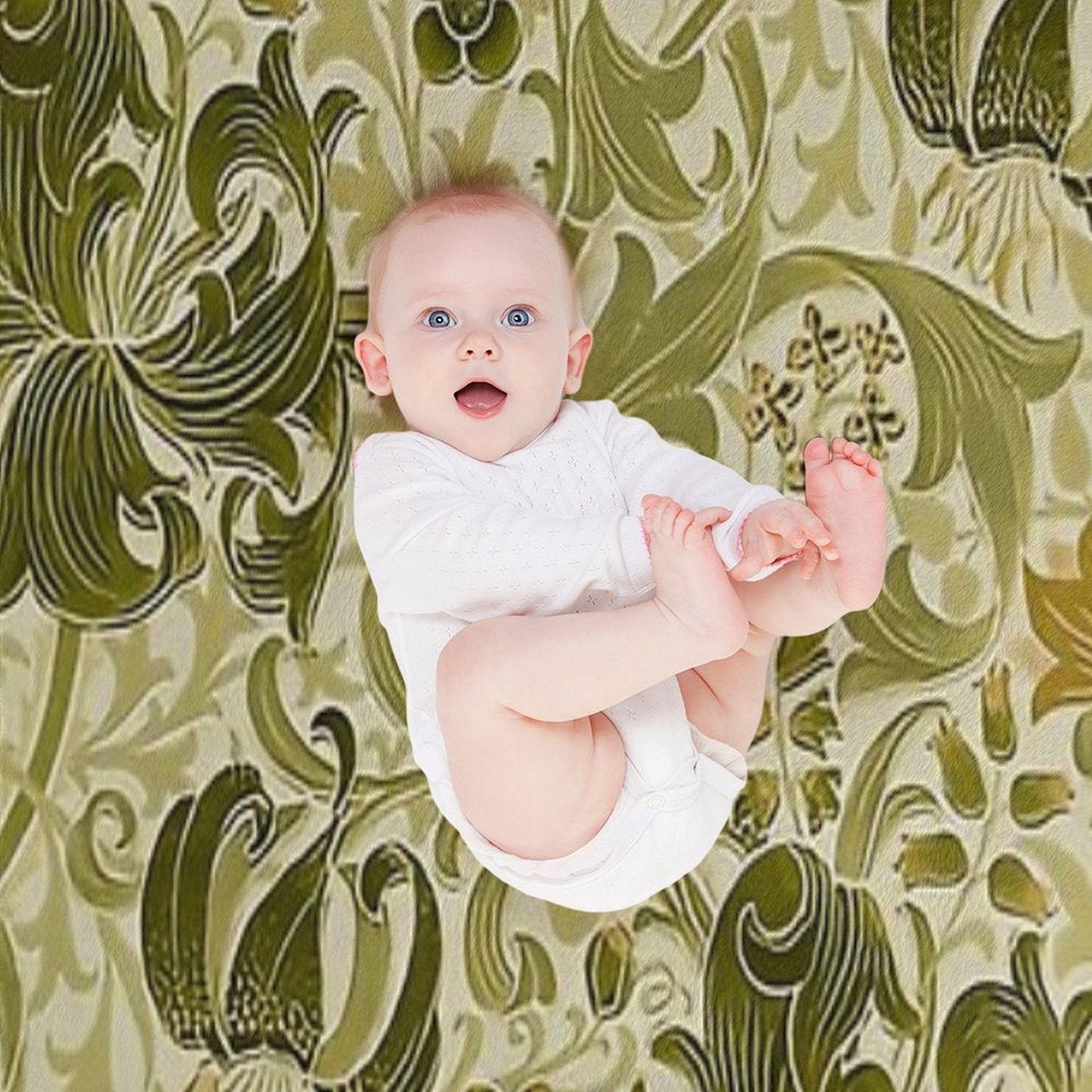 William Morris - Honeysucklea 'No,02. Lightweight Throw Blanket