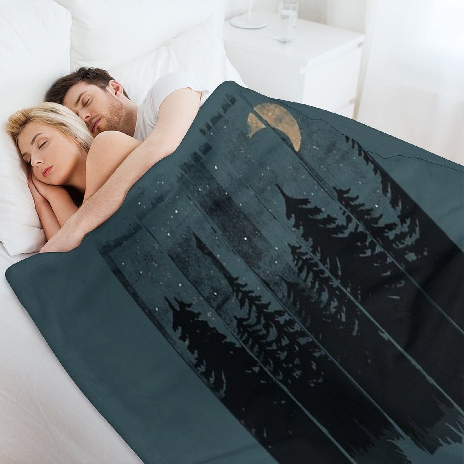 A Fox in The Wild Night Compact Throw Blanket