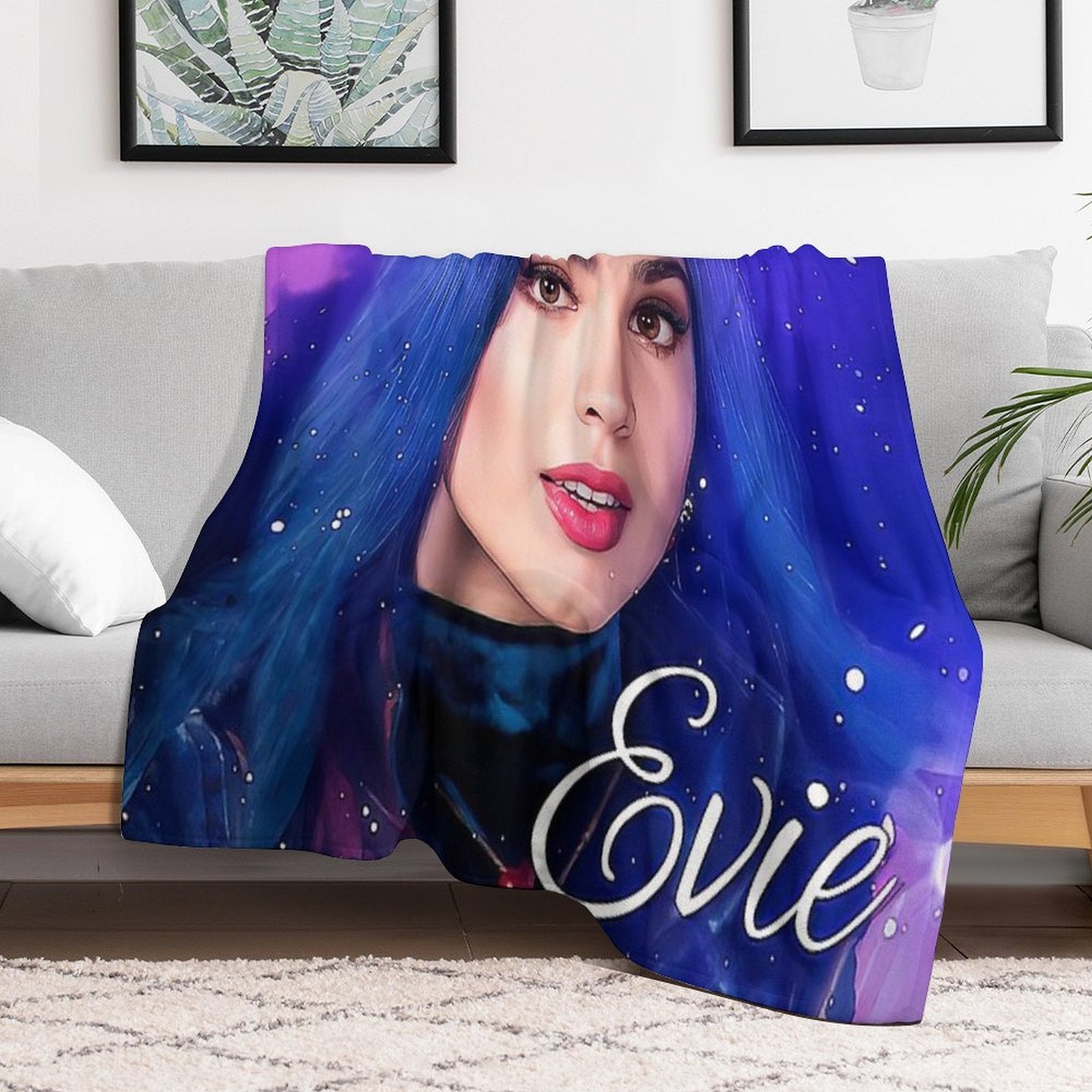 Evie Blue Princess - Descendants 3 Travel-friendly Throw Blanket